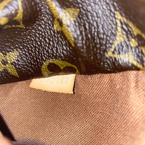 Sold🥳🥳🥳🥳🥳🥳Totally GM Monogram - Picture 7 of 8